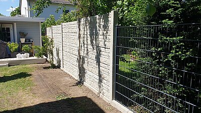 schöner Garten Sichtschutz Betonzaun Beckers Stabgitterzaun