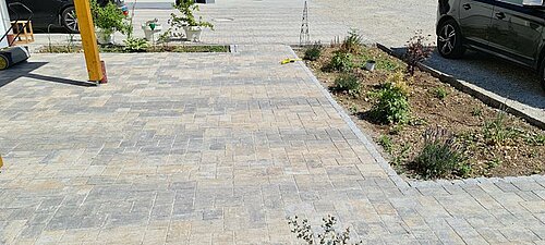 Vorplatz Betonpflaster