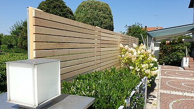 Lärchensichtschutz waagerecht Rombuslatten